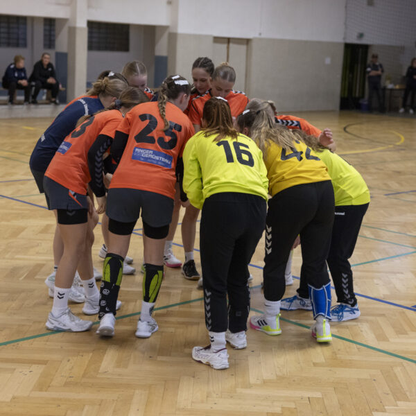 C-Jugend nur in zweiter Halbzeit mit dem Tabellenführer auf Augenhöhe – Staffelfavorit gewinnt souverän