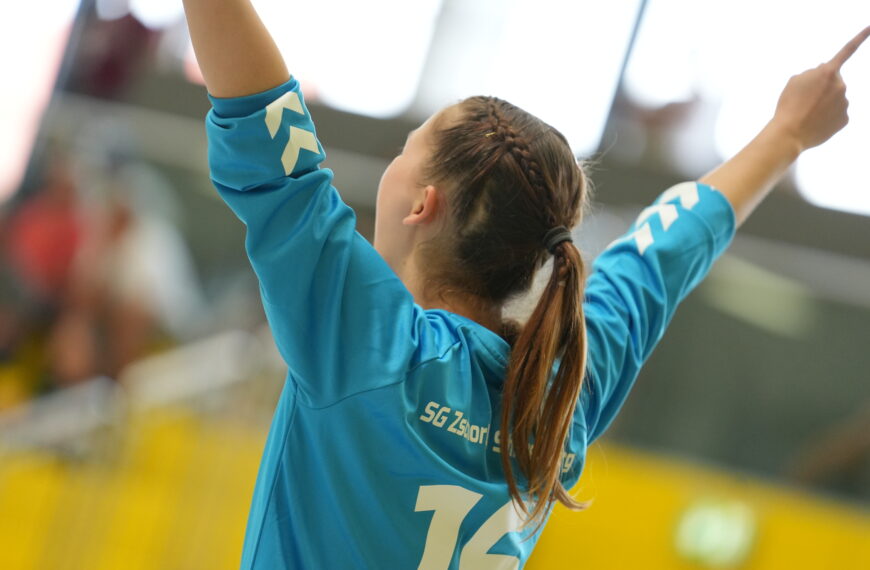 Lara Haase – von Feldspielerin zu Auswahltorhüterin in 12 Monaten – auf zum Deutschland Cup 2025