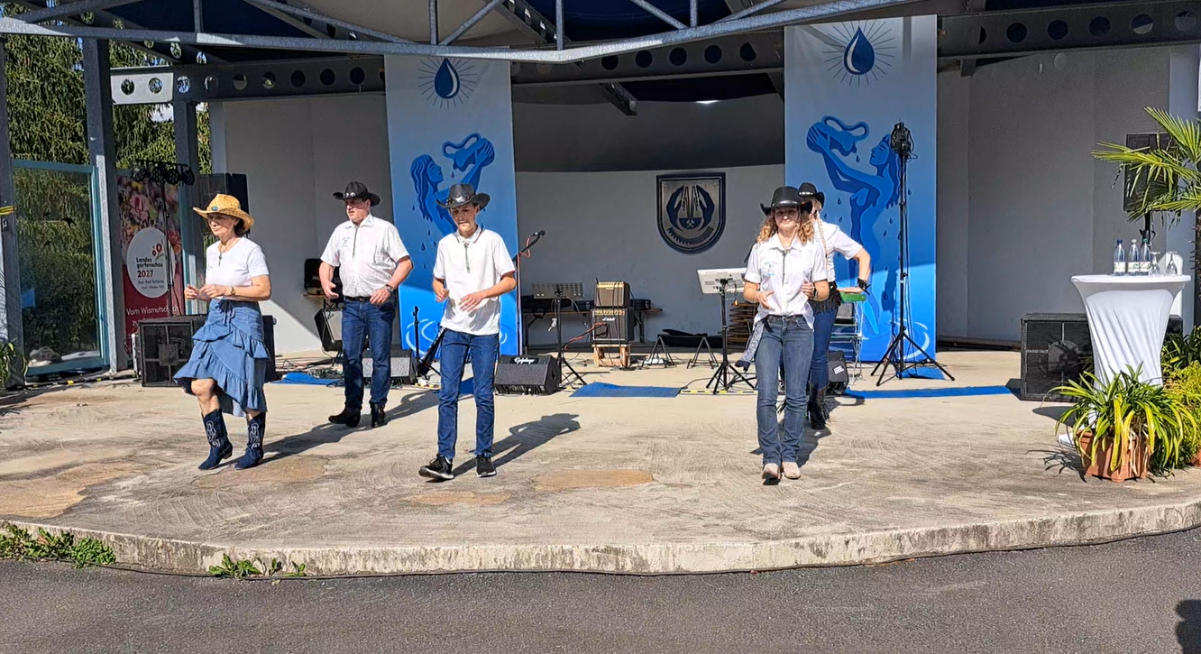 Brunnenfest Bad Schlema: Linedance auf der Bühne und zum Mitmachen