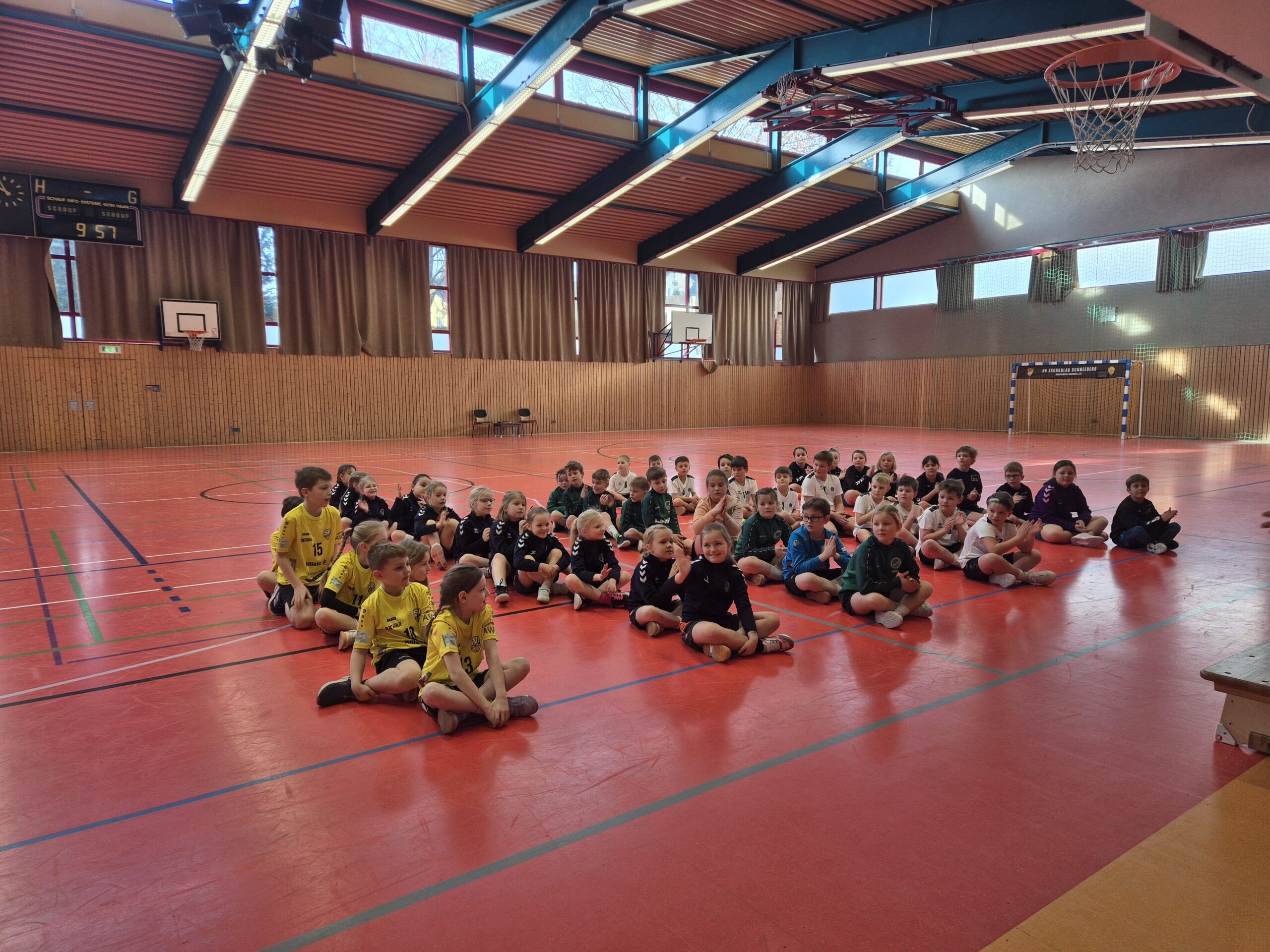 F-Jugend Turnier in heimischer Halle